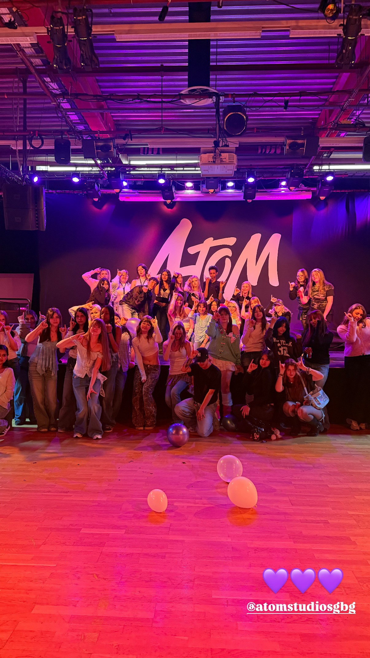 Atom goes Kpop